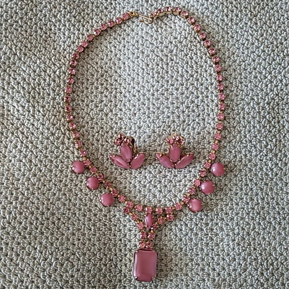 Vintage Art Deco Pink Crystal and Gold Necklace and Earring Demi Parure Set